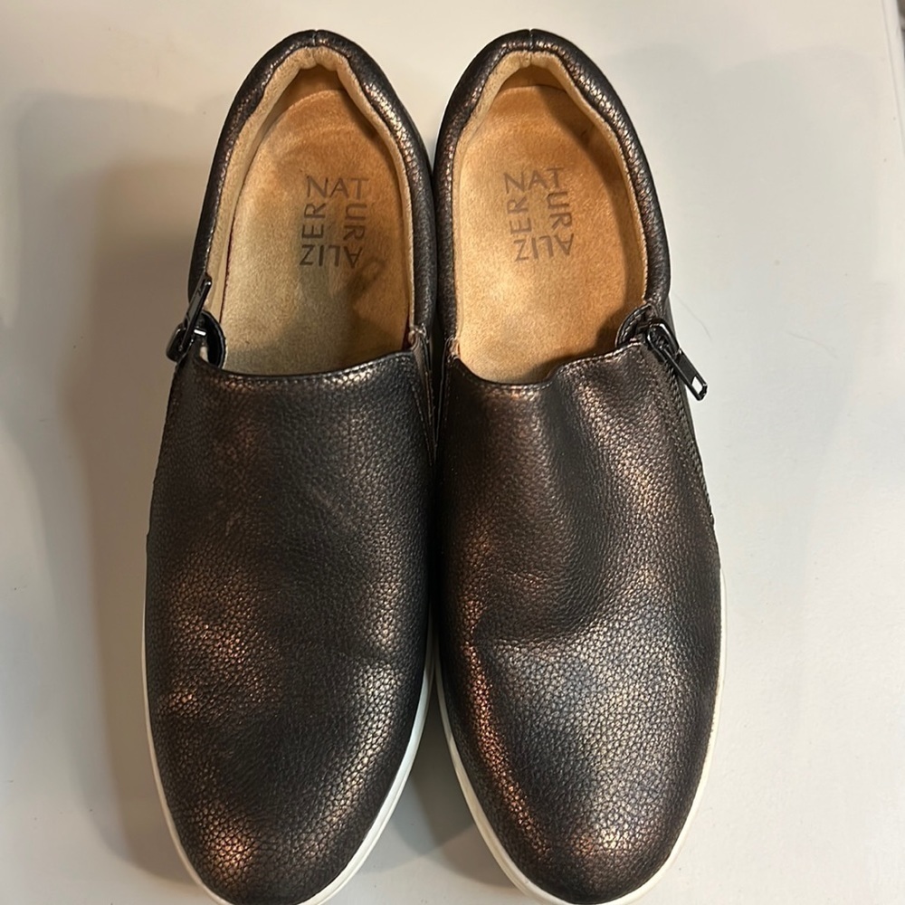 Naturalizer Zip Side Slip On Shoes Size 9W